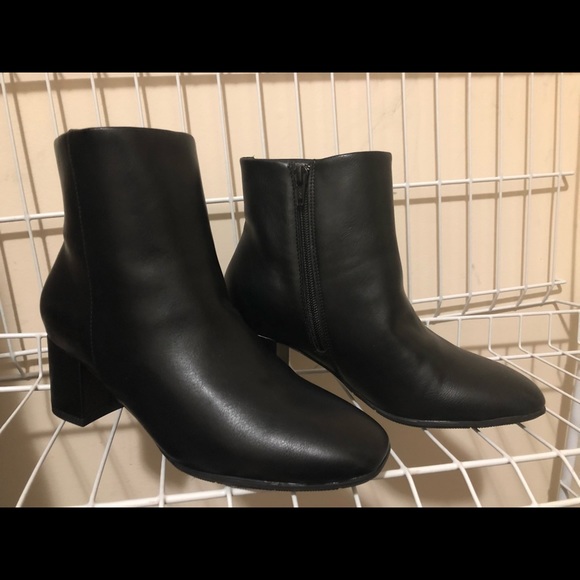Uniqlo Side-Zip short boots - Picture 2 of 4
